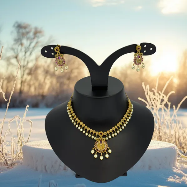 Elegant_Gold-Plated_Floral_Pendant_&_Pearl_Beaded_Necklace_Set