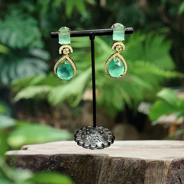 Gold_American_Diamond_Stone_Earring_Set_For_Women