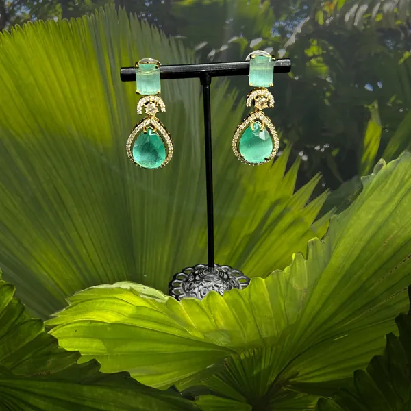 Gold_American_Diamond_Stone_Earring_Set_For_Women