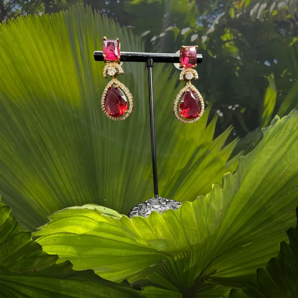 Gold_American_Diamond_Stone_Earring_Set_For_Women