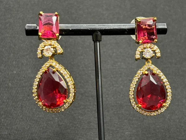 Gold_American_Diamond_Stone_Earring_Set_For_Women