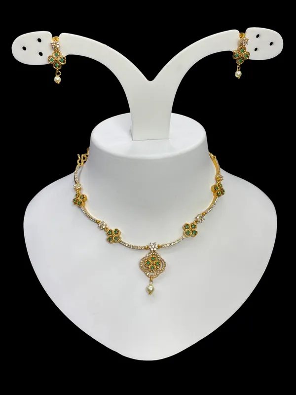 Matt_Gold_Emerald_Blossom_Necklace_Set_For_Women