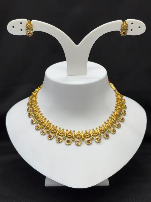 Matt_Gold_Temple_Floral_Necklace_Set_For_Women