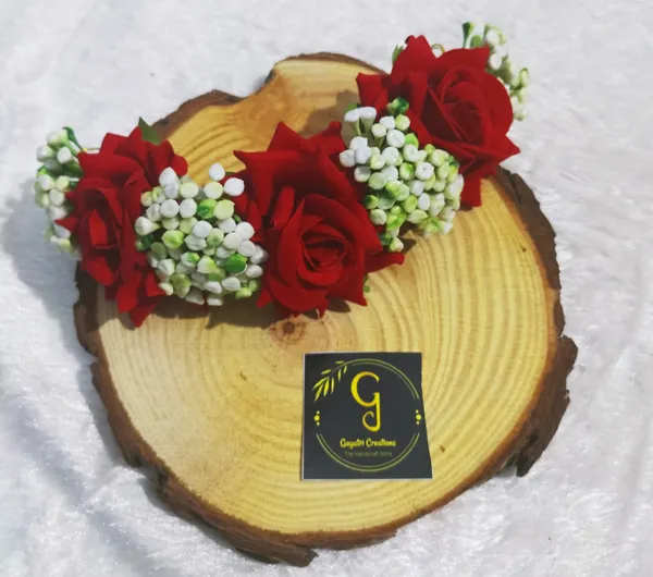 Delilah_Royal_Red_Rose_Bridal_Gajra_for_wedding_and_festive_occassion