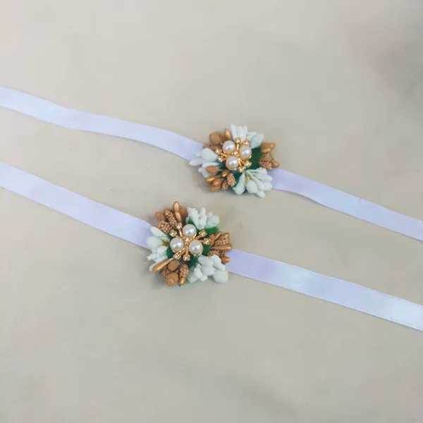 White_&_Gold__Saanvi_Fabric_Flower_jewellery_For_Women