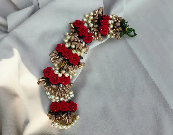 Red__Sarah_Pearl_&_Crystal_Hair_Brooch_For_Girls_&_Women