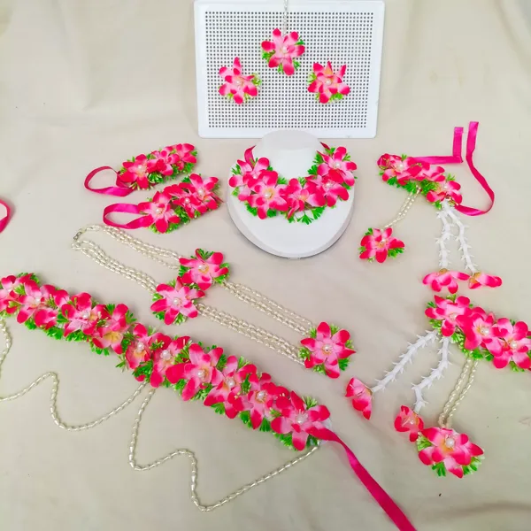 Nakhshatra_Pink_Floral_jewelery_Set_for_Haldi_|_Baby_Shower|Mehendi_|Sangeet