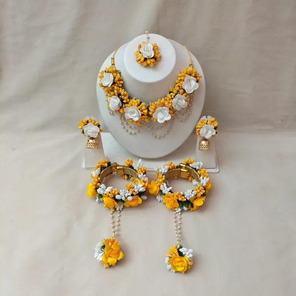 Yellow_&_White__Shura_Fabric_Flower_Jewellery__For_Girls_&_Women