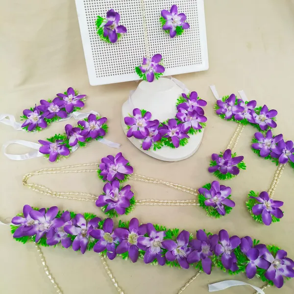 Lavanya_Voilet_Orchid_jewelery_for_Haldi_|Baby_Shower|Mehendi_|_Godhbharai