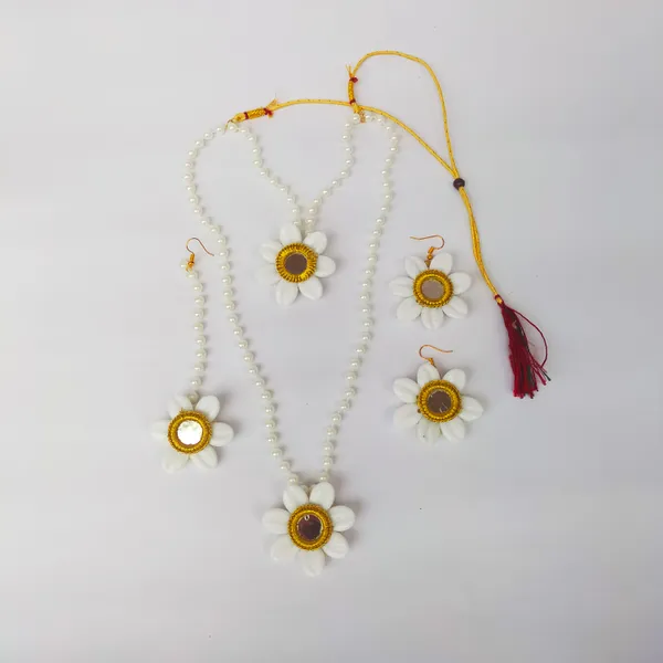 Kawadi_Gold__Sarika_Fabric_Shell_Jewellery__For_Women