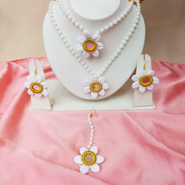 Kawadi_Gold__Sarika_Fabric_Shell_Jewellery__For_Women