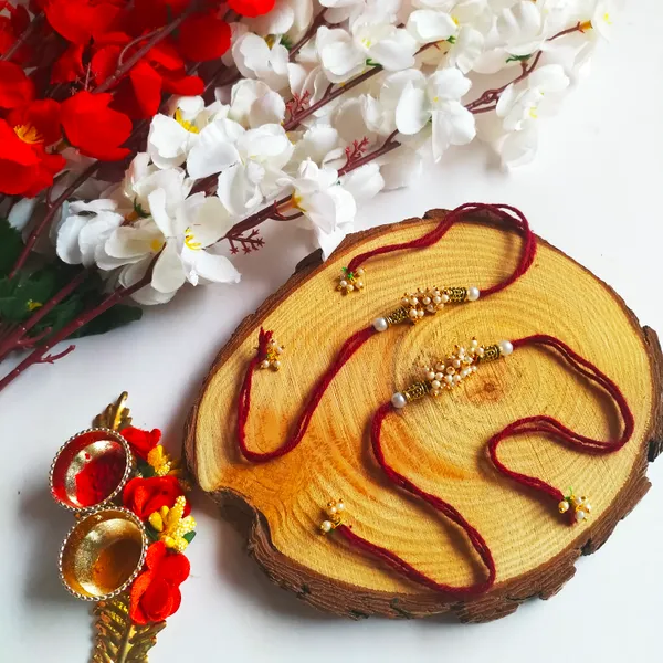 Red_Laxmi_Rakhi_Bond_&_Blessings