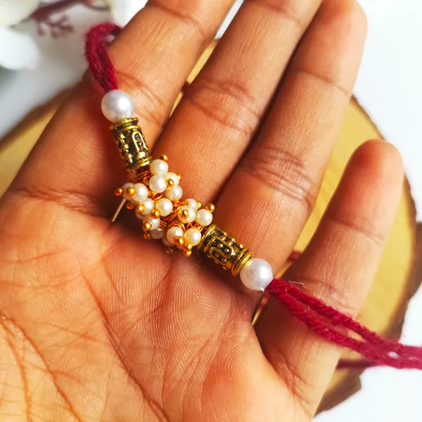 Red_Laxmi_Rakhi_Bond_&_Blessings