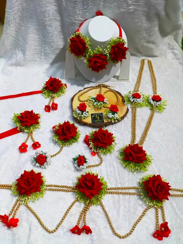 Red_&_Green__Aarvi_Fabric_Floral_Jewellery_For_Women