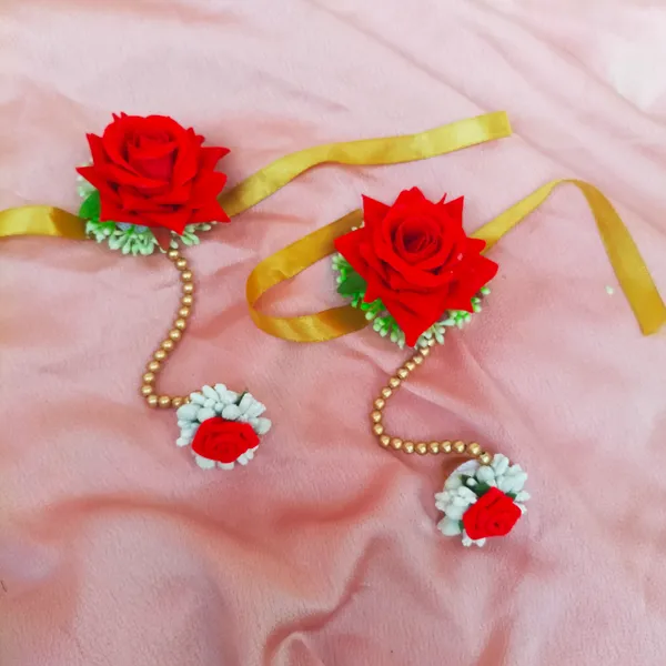 Red_&_Green__Aarvi_Fabric_Floral_Jewellery_For_Women