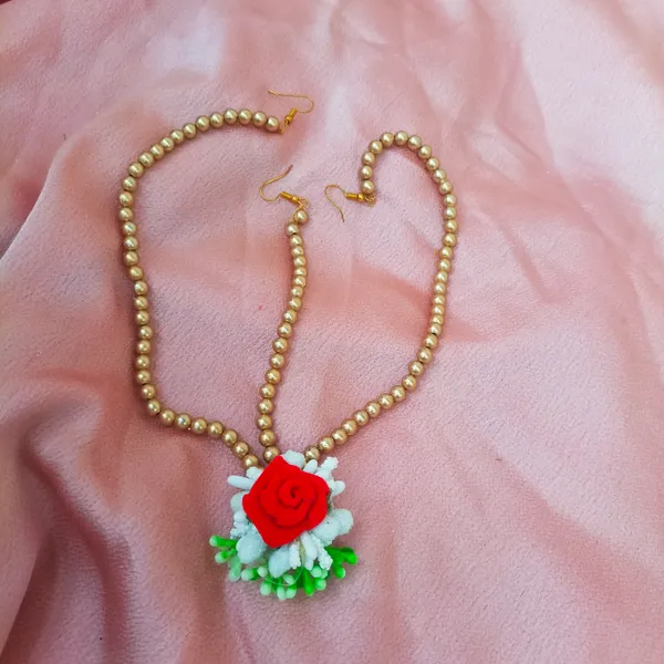 Red_&_Green__Aarvi_Fabric_Floral_Jewellery_For_Women