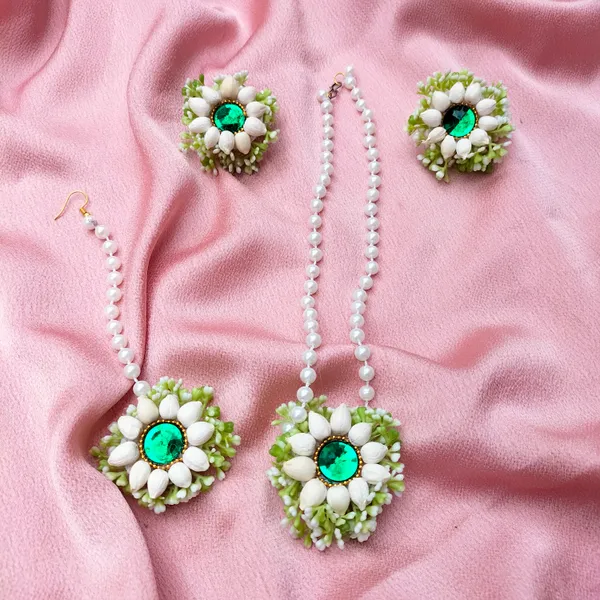 White_&_Green__Aarohi_Fabric_Floral_Jewellery_For_Women
