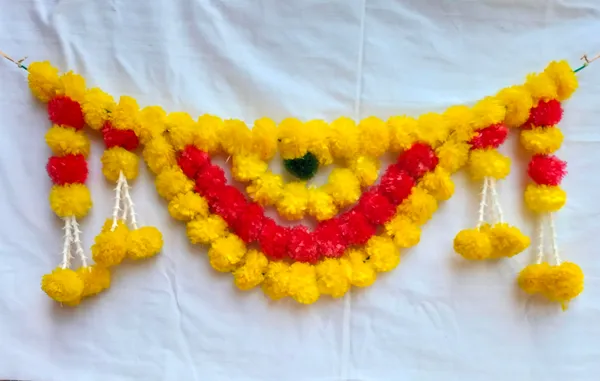 ZENDU_ROUND_Artificial_Marigold_Toran_for_Home_Decoration