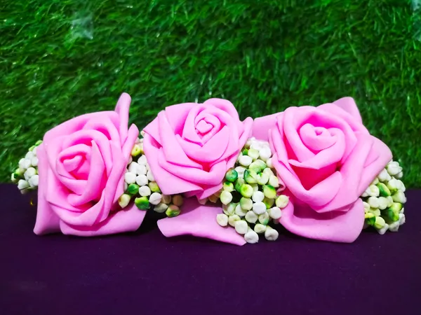 Elizabeth_Royal_Rose_Bridal_Gajra_for_wedding_and_festive_occassion