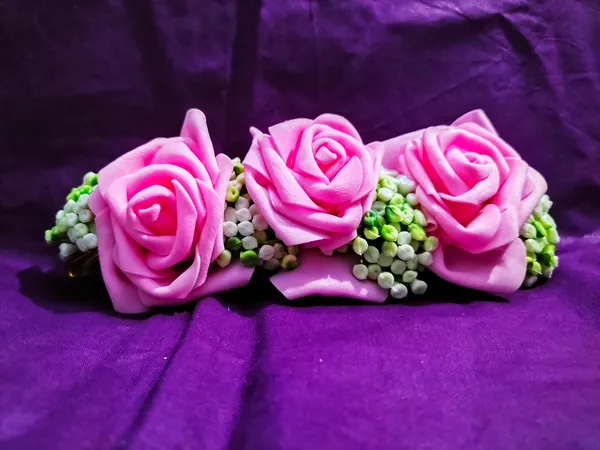 Elizabeth_Royal_Rose_Bridal_Gajra_for_wedding_and_festive_occassion