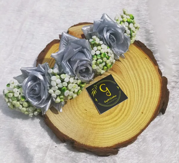 Isabelle_Royal_Silver_Rose_Bridal_Gajra_for_wedding_and_festive_occassion