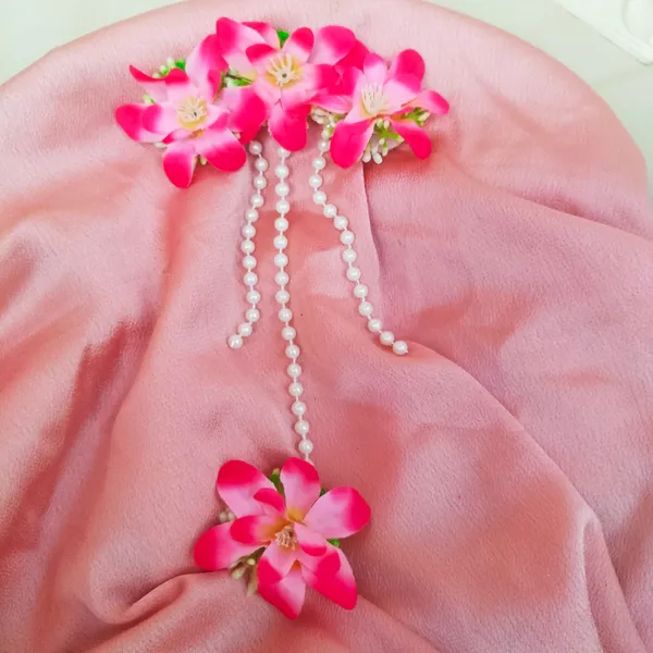 Baby_Pink__Prerna_Fabric_Hair_Brooch_For_Girls_&_Women