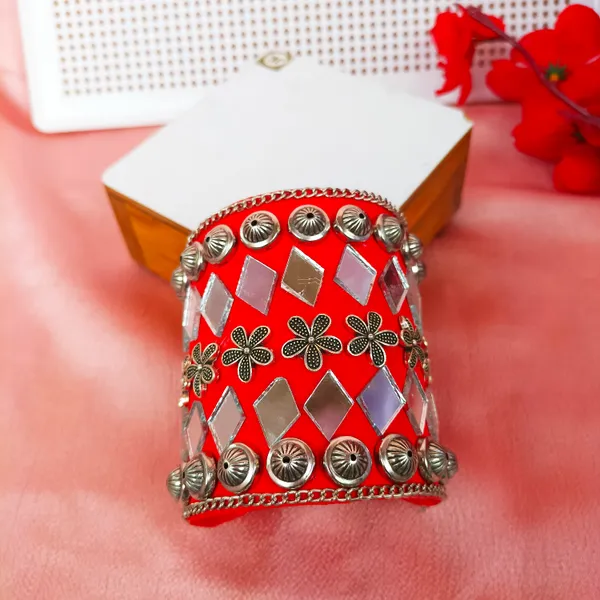 Varnika_vibrant_classic_kada_bangle