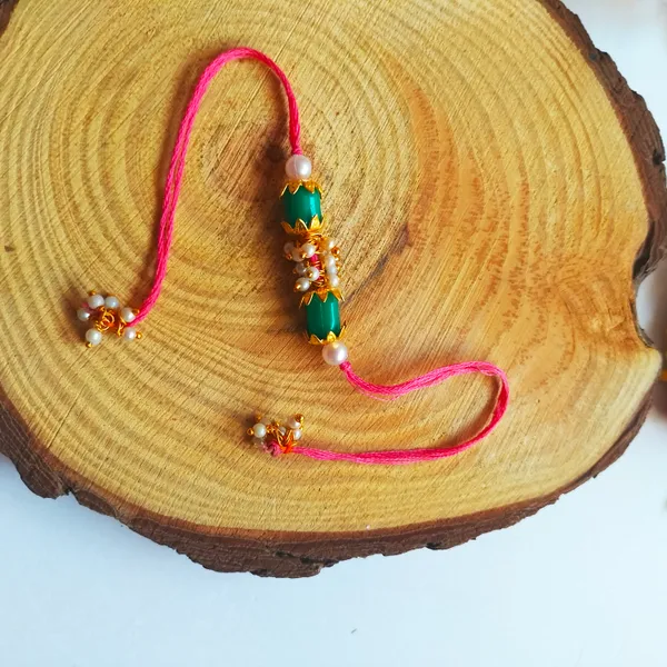 Red_Green_Mohini_Rakhi_Bond_&_Blessings