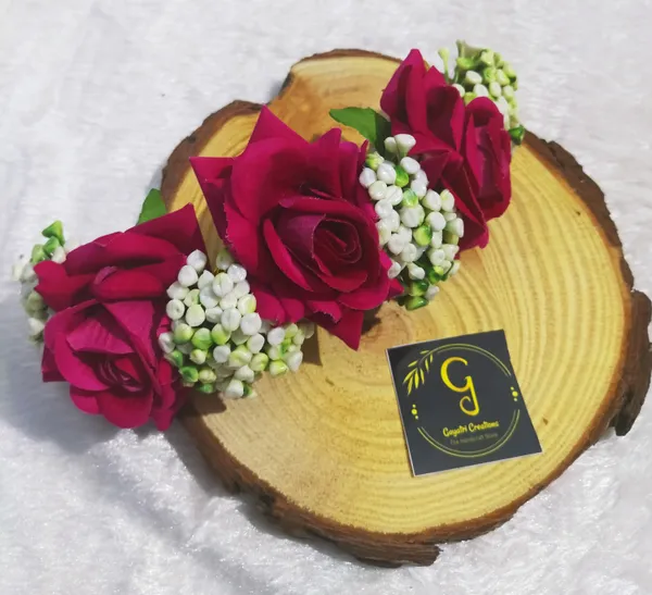 Ruthe_Royal_Rose_Bridal_Gajra_for_wedding_and_festive_occassion