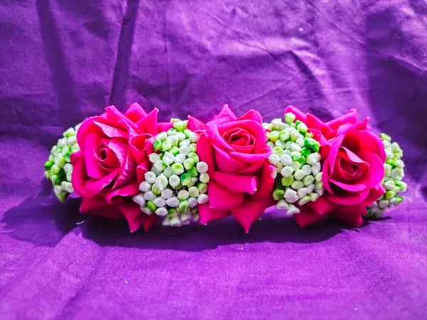 Ruthe_Royal_Rose_Bridal_Gajra_for_wedding_and_festive_occassion