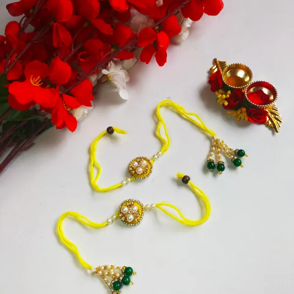 Yellow_Charvitha_Rakhi_Bond_&_Blessings