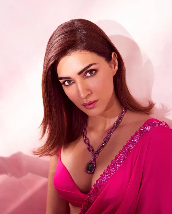 Georgette_Pink_Embellished_Designer_Saree