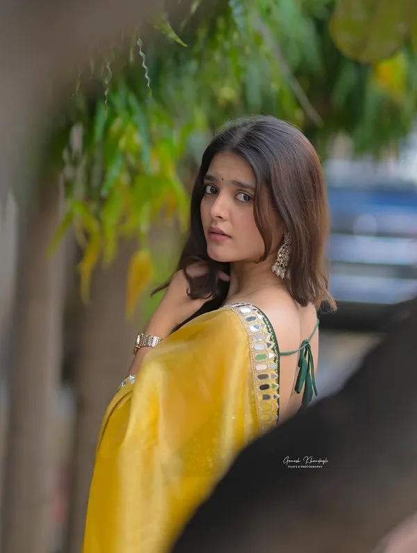 Pure_Fandi_Satin_Silk_Saree_with_Real_Mirror_Work_&_Embroidered_Blouse
