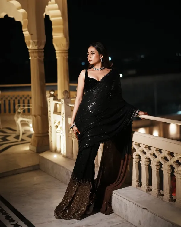 Black_Sequin_Partywear_Saree