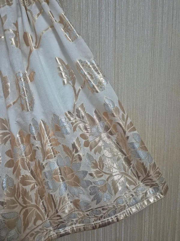 Classy_White_Lehenga_Top_For_Little_Girls