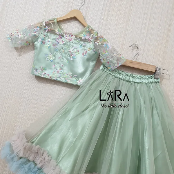 Pastel_Green_Net_Wedding_And_Festive_Lehenga_For_Girls