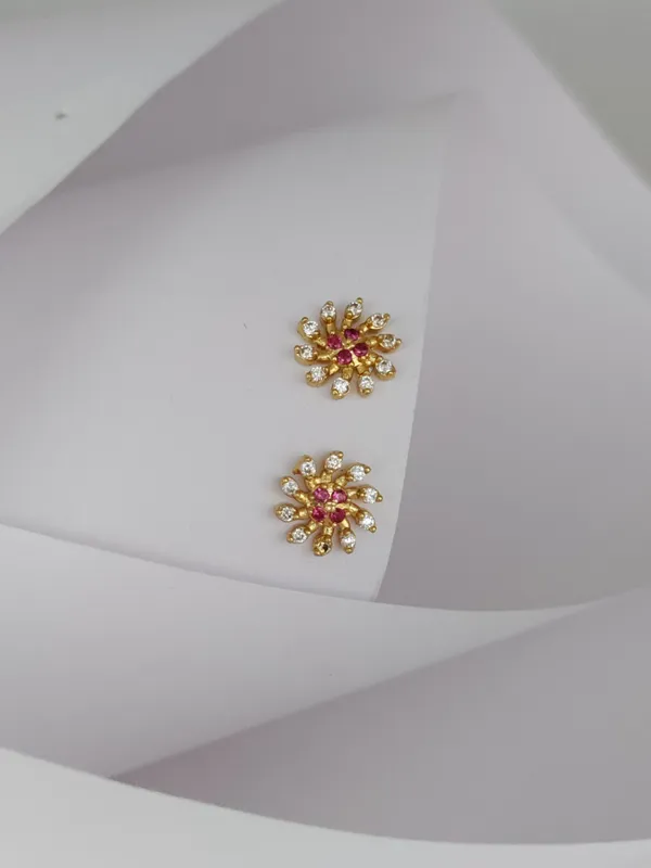 Gold_Brass_Micro_Plating_American_Diamond_Floral_Studs_For_Women