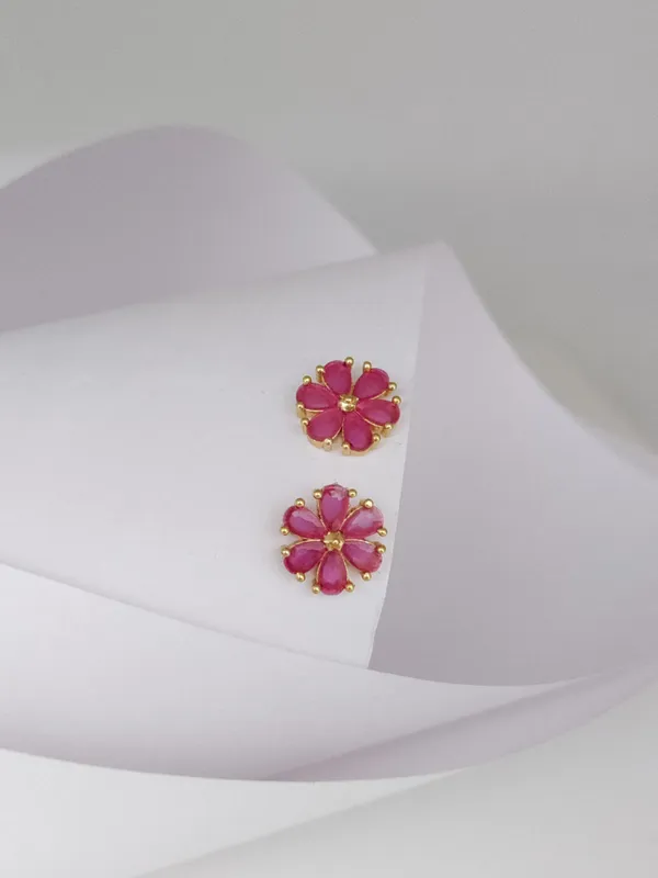 Gold_Brass_Micro_Plating_American_Diamond_Floral_Studs_For_Women