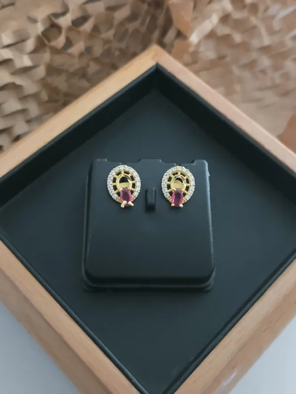 Gold_Brass_Micro_Plating_American_Diamond_Floral_Studs_For_Women
