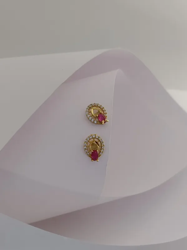Gold_Brass_Micro_Plating_American_Diamond_Floral_Studs_For_Women