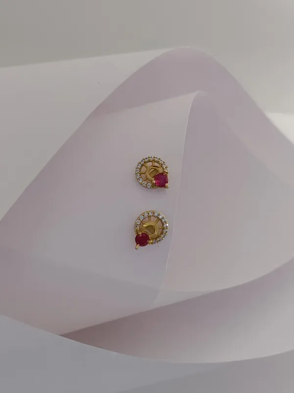 Gold_Brass_Micro_Plating_American_Diamond_Floral_Studs_For_Women