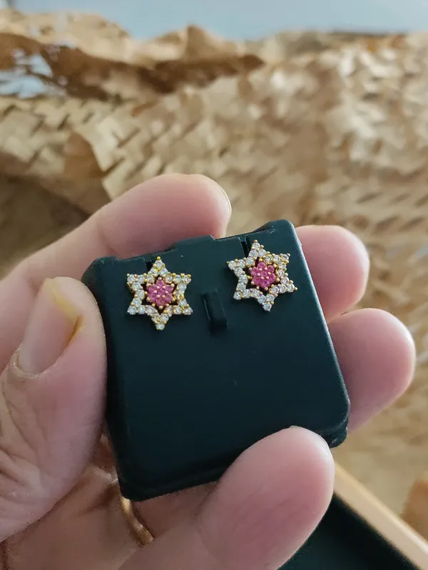Gold_Brass_Micro_Plating_American_Diamond_Floral_Studs_For_Women