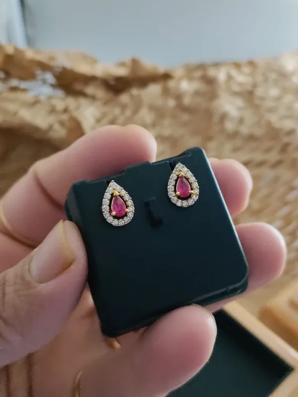 Gold_Brass_Micro_Plating_American_Diamond_Floral_Studs_For_Women
