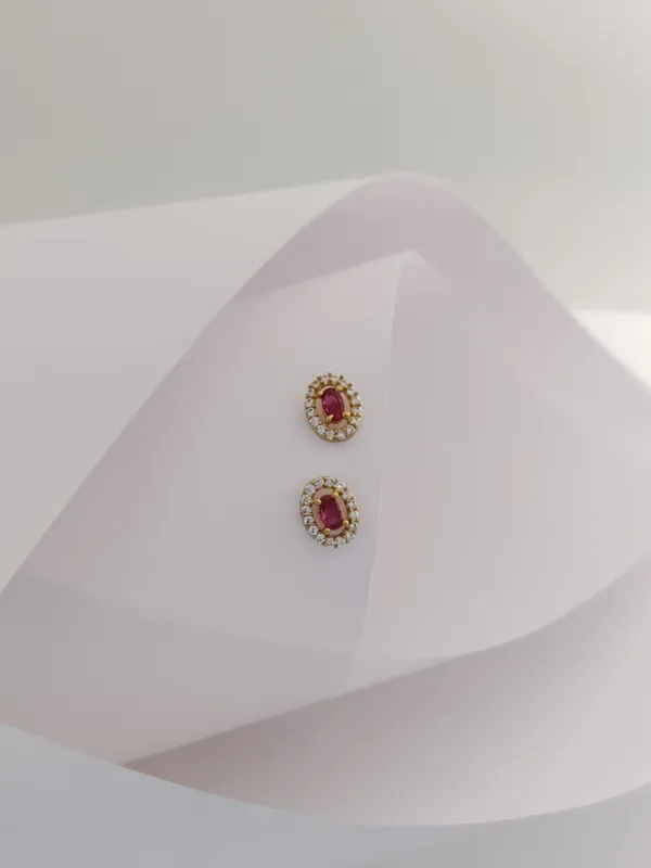 Gold_Brass_Micro_Plating_American_Diamond_Floral_Studs_For_Women