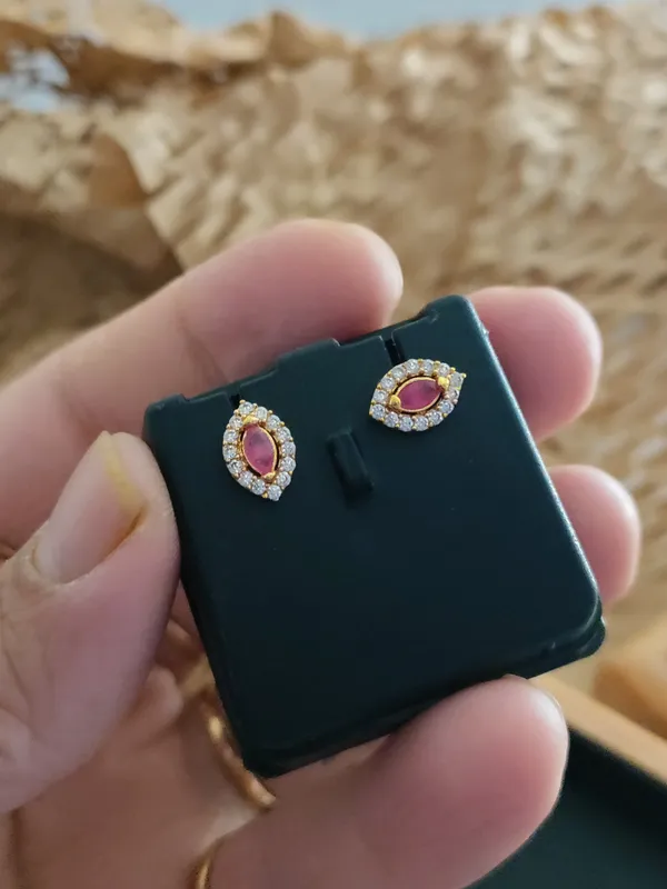 Gold_Brass_Micro_Plating_American_Diamond_Floral_Studs_For_Women