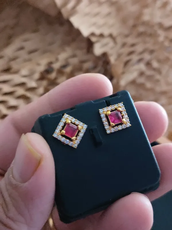 Gold_Brass_Micro_Plating_American_Diamond_Floral_Studs_For_Women