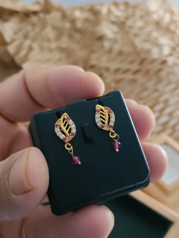Gold_Brass_Micro_Plating_American_Diamond_Floral_Studs_For_Women