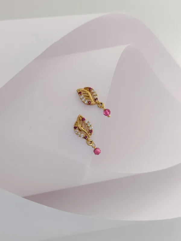Gold_Brass_Micro_Plating_American_Diamond_Floral_Studs_For_Women