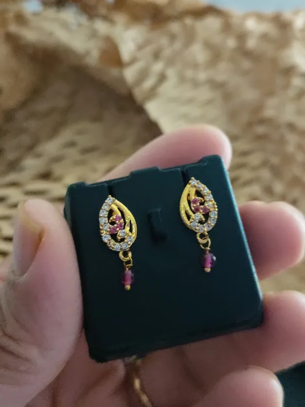 Gold_Brass_Micro_Plating_American_Diamond_Floral_Studs_For_Women