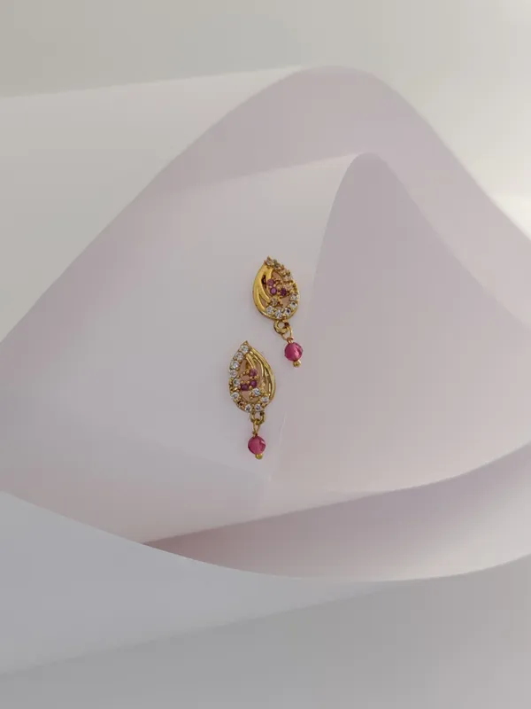 Gold_Brass_Micro_Plating_American_Diamond_Floral_Studs_For_Women